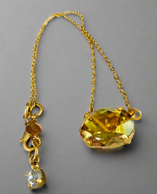 Sunny Oval Crystal Pendant Necklace