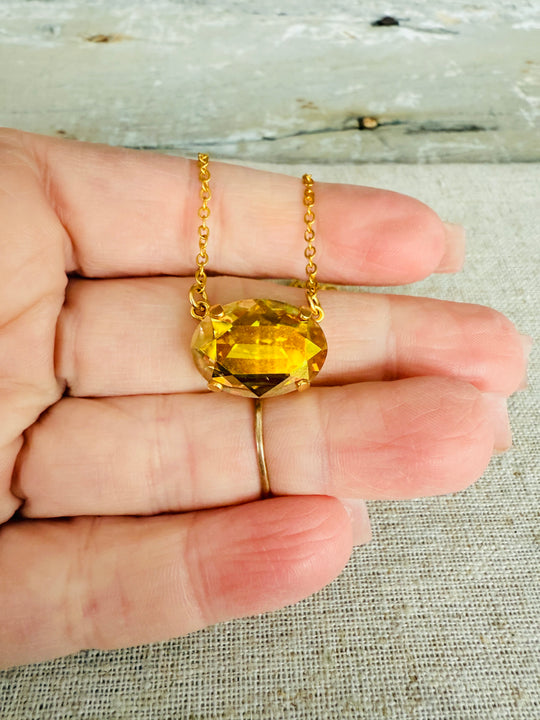 Sunny Oval Crystal Pendant Necklace