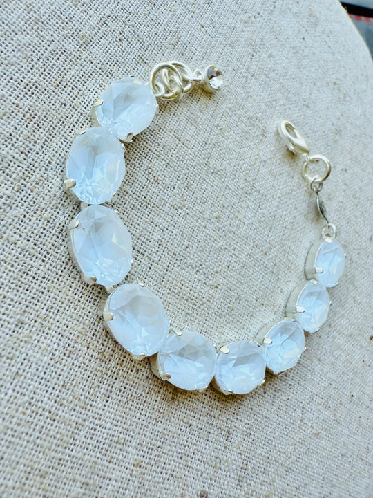Blanc Oval Cut Crystal Tennis Bracelet